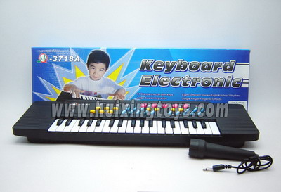 37KEY ELECTRONIC ORGAN W/MIC